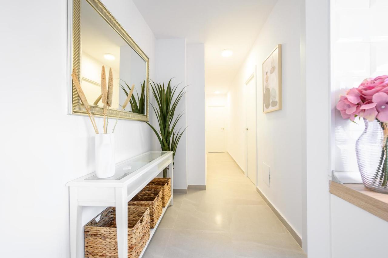 2 Bedroom, New, 1 Min To The Beach, City Center- Picasso By 10Tosea Фуенхірола Екстер'єр фото